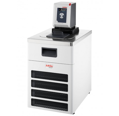 Cryostat a circulation / Bain thermostate ferme avec pompe CORIO CP-600F Temp: -35 a +200 degre Cels