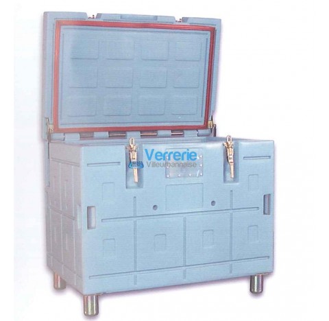 Boite isolante pour stokage et transport de marchandise sensible a la chaleur en polyethylene Type :