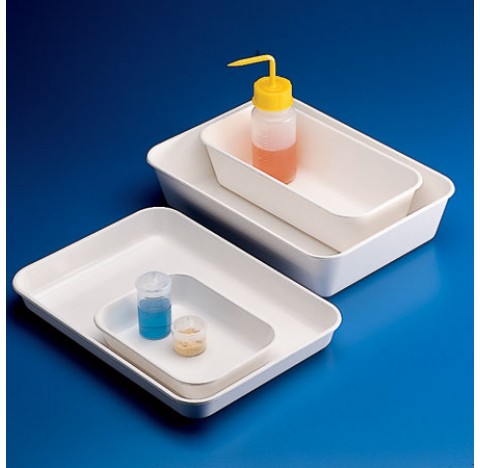 Plateaux creux en ABS  dim: 151x303x42mm indiques pour aliments et usage general de laboratoire plas