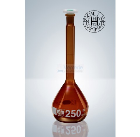 Fiole jaugee A 100 ml bouchee 12/21 EM Techcolor USP verre brun (ambre),rodage standard et bouchon p