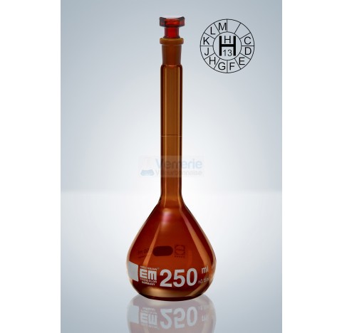 Fiole jaugee 29/32 2 litres rodee classe A verre brun ,marquage d'identification DIN EN ISO 1042 rod
