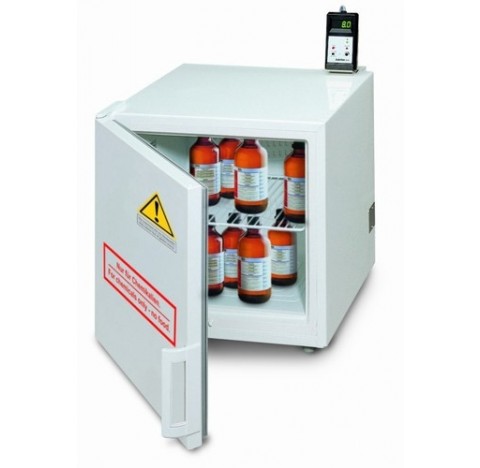 Refrigerateurs a produits chimiques Temp. : -2 a +12degre Vol 50 litres Constance temp. : +/-1 degre