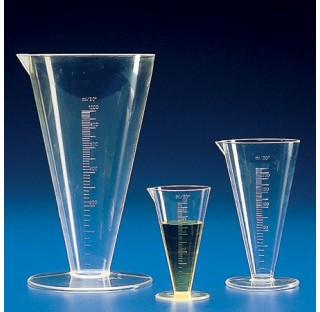 Verre a experience PMP-TPX 500ml hauteur 183mm graduation 10ml temp maxi 170 degre plastique Kartell