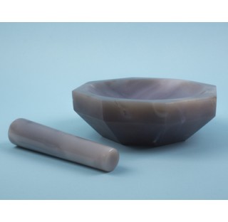 Mortier en agate avec pilon, 140 mm  , capacite : 150ml dimensions : 140x115x35mm longueur de pilon 