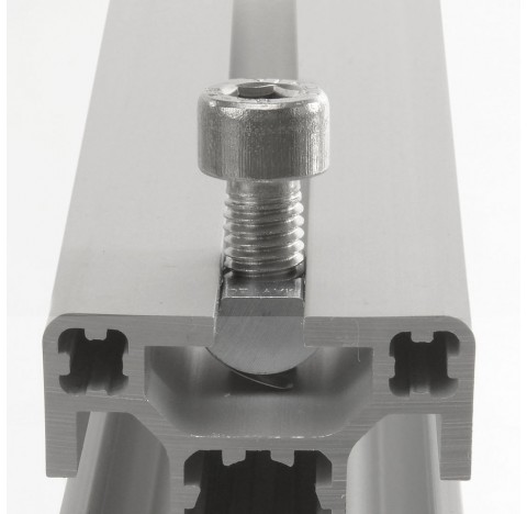 Cylinder head screw for custom frame