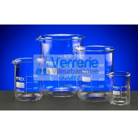 Becher quartz forme basse avec bec capacite 5ml Norme DIN 12330 haute temperature verre silice incin