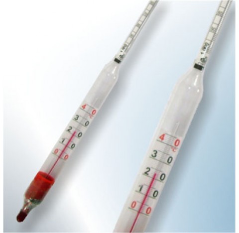 Densimetre en verre amplitude 1,700-1,800 Sp. Gr  division 0,001 precision 0,002 longueur totale 300