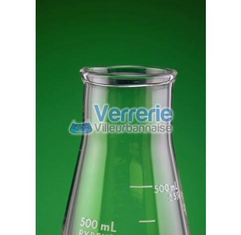 Flask erlenmeyer 250 ml wide neck heavy duty Dim. : height. 134 mm ID neck 14 mm diameter of bottom 