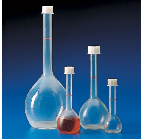 Volumetric flask 250 ml height 225mm O.D. 82 mm with screw cap GL25 in PMP autoclavable 170 degree