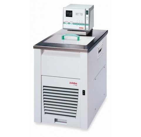 Cryostat a circulation / Bain thermostate ferme avec pompe F33-HL Temp: -30 a +200 degre Celsius Vol