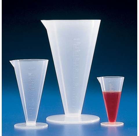 Conical graduated measure 250 ml graduation 5 ml height 164 mm in polypropylene Can withstand temper