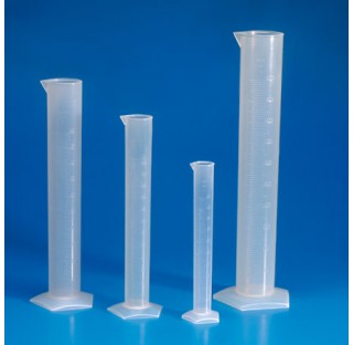 Graduated measuring cylinder 10 ml graduation 2 ml subdivision 0,2 ml O.D. 13,5mm height 140 mm in p